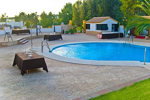 Los Bronces Lucena Hotel