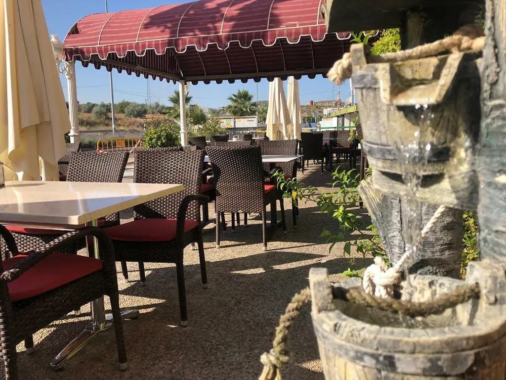 Los Bronces Lucena Hotel
