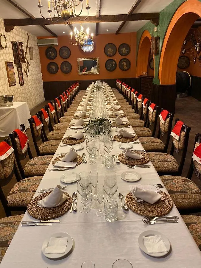 Los Bronces Lucena Hotel
