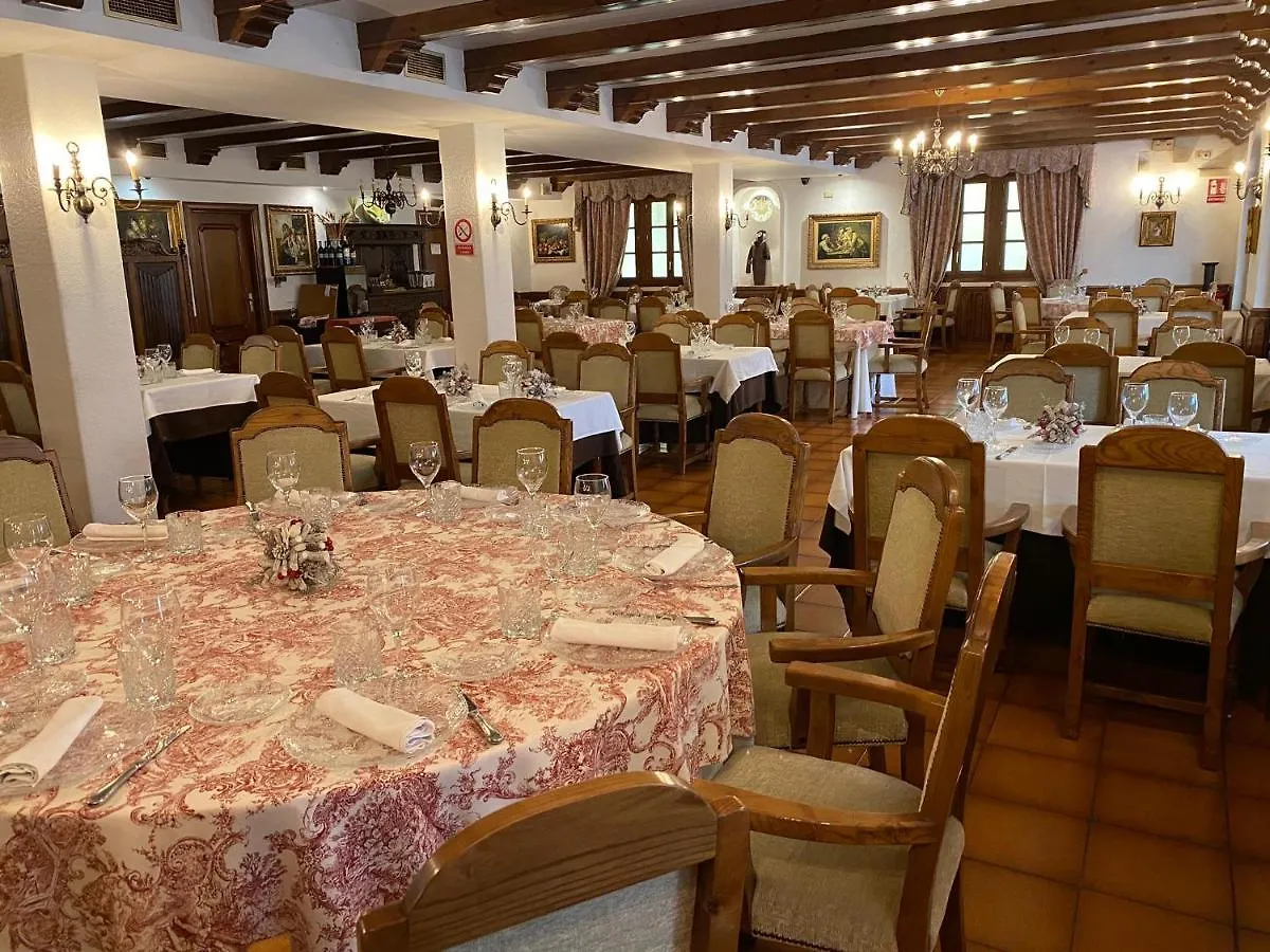 Los Bronces Lucena Hotel